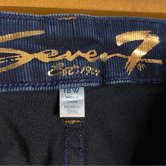 Seven7 Women's Medium Indigo Bombshell High Rise Skinny Jeans - Picture 5 of 10